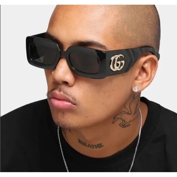 GUCCI GG0810S 001
RECTANGULAR BLACK GREY 53MM UNISEX SUNGLASSES
BRAND NEW - Picture 10 of 12